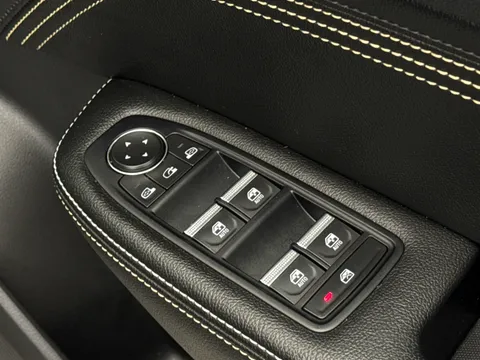 19 of 35 for Renault ARKANA 1.6 E-Tech full hybrid 145 Engineered 5dr Auto