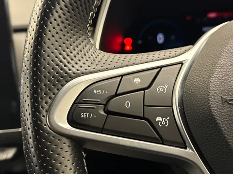 22 of 35 for Renault ARKANA 1.6 E-Tech full hybrid 145 Engineered 5dr Auto