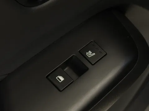 EN74UKG Hyundai Kona 1.6 Hybrid 129 N Line S 5dr DCT Thumbnail #16