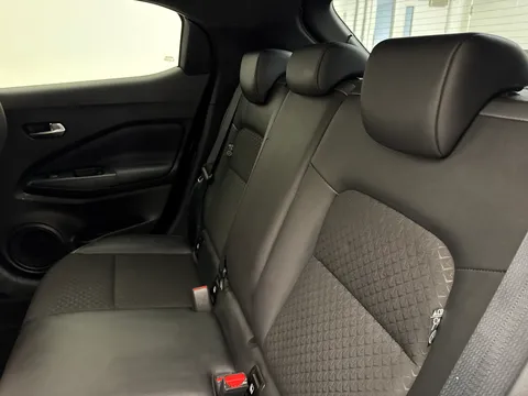 DY23SYT Nissan Juke 1.0 DiG-T 114 N-Connecta 5dr Thumbnail #11