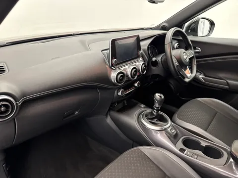 DY23SYT Nissan Juke 1.0 DiG-T 114 N-Connecta 5dr Thumbnail #13