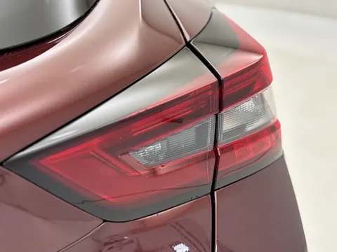 DY23SYT Nissan Juke 1.0 DiG-T 114 N-Connecta 5dr Thumbnail #32