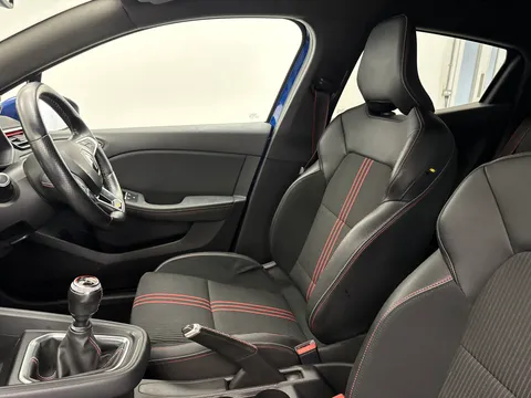 13 of 31 for Renault Clio 1.0 TCe 100 RS Line 5dr