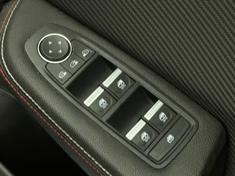 18 of 31 for Renault Clio 1.0 TCe 100 RS Line 5dr