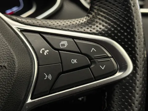 21 of 31 for Renault Clio 1.0 TCe 100 RS Line 5dr