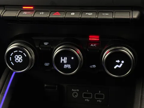 25 of 31 for Renault Clio 1.0 TCe 100 RS Line 5dr