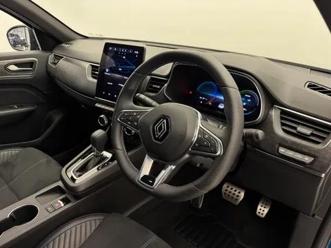 CF73HWD Renault ARKANA 1.6 E-Tech FHEV 145 Esprit Alpine 5dr Auto Thumbnail #10
