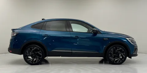 CF73HWD Renault ARKANA 1.6 E-Tech FHEV 145 Esprit Alpine 5dr Auto Thumbnail #7