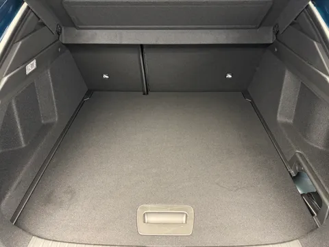 CF73HWD Renault ARKANA 1.6 E-Tech FHEV 145 Esprit Alpine 5dr Auto Thumbnail #22