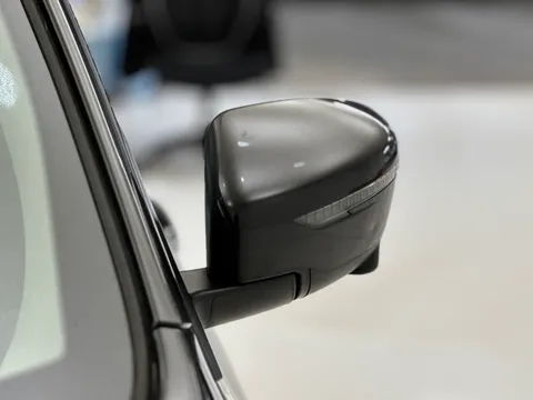 YC69WEF Nissan Qashqai 1.3 DiG-T N-Connecta 5dr Thumbnail #30