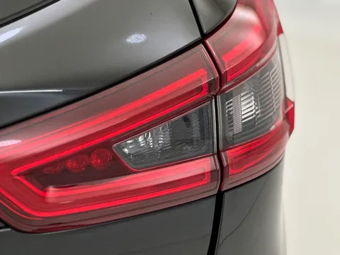 YC69WEF Nissan Qashqai 1.3 DiG-T N-Connecta 5dr Thumbnail #32