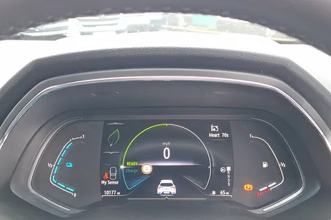 DN72VLT Renault Captur 1.6 E-Tech full hybrid 145 Techno 5dr Auto Thumbnail #12