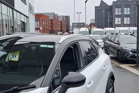 DN72VLT Renault Captur 1.6 E-Tech full hybrid 145 Techno 5dr Auto Thumbnail #28