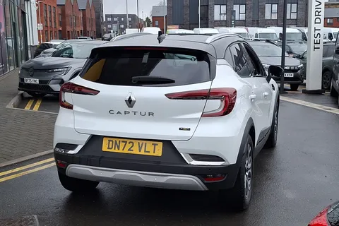 DN72VLT Renault Captur 1.6 E-Tech full hybrid 145 Techno 5dr Auto Thumbnail #24