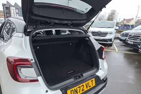 DN72VLT Renault Captur 1.6 E-Tech full hybrid 145 Techno 5dr Auto Thumbnail #19