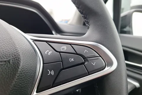 DN72VLT Renault Captur 1.6 E-Tech full hybrid 145 Techno 5dr Auto Thumbnail #34