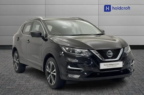 YC69WEF Nissan Qashqai 1.3 DiG-T N-Connecta 5dr Thumbnail #1