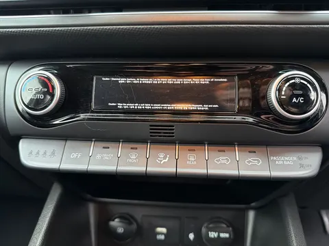 DN23HKE Hyundai Kona 1.6 GDi Hybrid Premium 5dr DCT Thumbnail #15