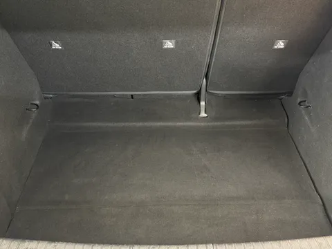 PL73ZVB Renault Megane E-Tech EV60 160kW Iconic 60kWh Optimum Charge 5dr Auto Thumbnail #9