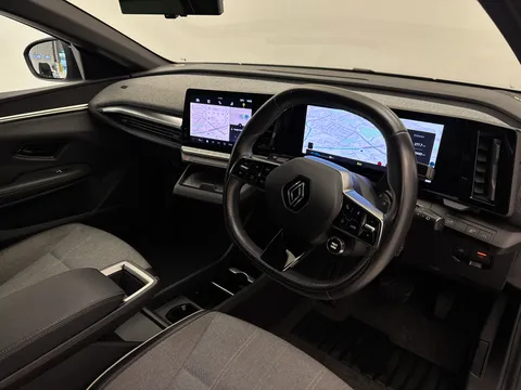 PL73ZVB Renault Megane E-Tech EV60 160kW Iconic 60kWh Optimum Charge 5dr Auto Thumbnail #18