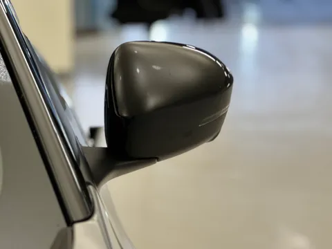 PL73ZVB Renault Megane E-Tech EV60 160kW Iconic 60kWh Optimum Charge 5dr Auto Thumbnail #28