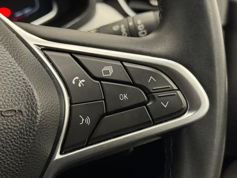 DL72BYB Renault Clio 1.6 E-TECH full hybrid 145 Techno 5dr Auto Thumbnail #22