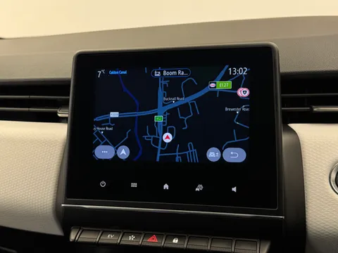 DL72BYB Renault Clio 1.6 E-TECH full hybrid 145 Techno 5dr Auto Thumbnail #24