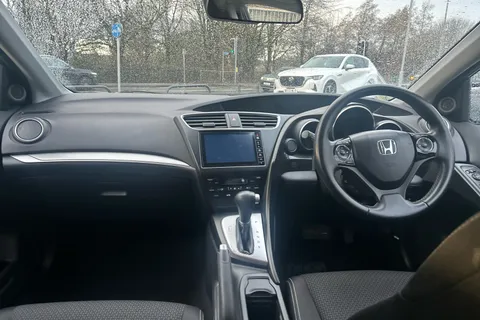 HX17VVK Honda Civic 1.8 i-VTEC SE Plus 5dr Auto [Nav] Thumbnail #5