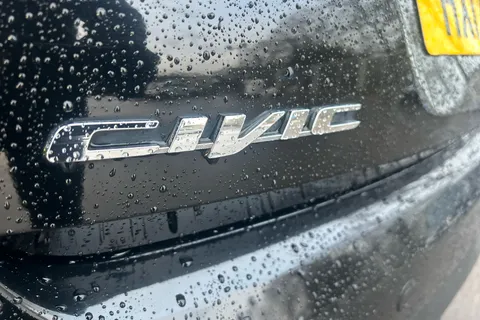 HX17VVK Honda Civic 1.8 i-VTEC SE Plus 5dr Auto [Nav] Thumbnail #14