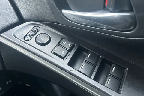 HX17VVK Honda Civic 1.8 i-VTEC SE Plus 5dr Auto [Nav] Thumbnail #18