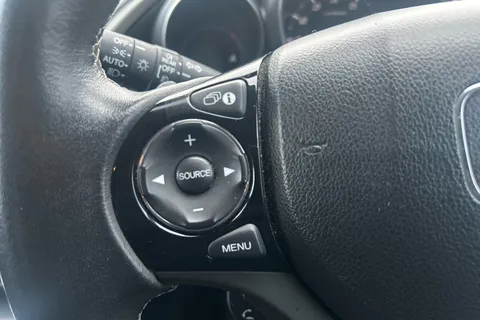 HX17VVK Honda Civic 1.8 i-VTEC SE Plus 5dr Auto [Nav] Thumbnail #20