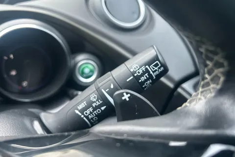 HX17VVK Honda Civic 1.8 i-VTEC SE Plus 5dr Auto [Nav] Thumbnail #21