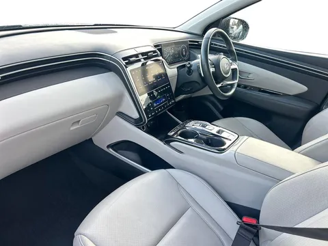 FD73EAW Hyundai Tucson 1.6 TGDi Plug-in Hybrid Ultimate 5dr 4WD Auto Thumbnail #6