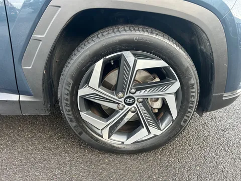 FD73EAW Hyundai Tucson 1.6 TGDi Plug-in Hybrid Ultimate 5dr 4WD Auto Thumbnail #7