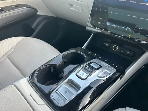 FD73EAW Hyundai Tucson 1.6 TGDi Plug-in Hybrid Ultimate 5dr 4WD Auto Thumbnail #20