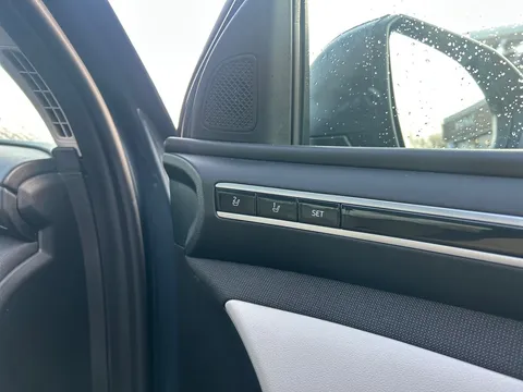 FD73EAW Hyundai Tucson 1.6 TGDi Plug-in Hybrid Ultimate 5dr 4WD Auto Thumbnail #21