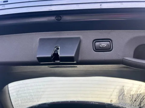 FD73EAW Hyundai Tucson 1.6 TGDi Plug-in Hybrid Ultimate 5dr 4WD Auto Thumbnail #27