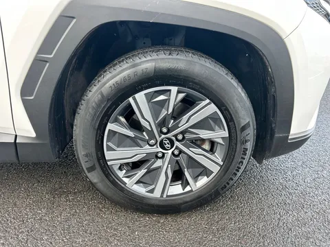 EO23VTJ Hyundai Tucson 1.6 TGDi Hybrid 230 SE Connect 5dr 2WD Auto Thumbnail #9