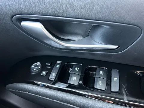 EO23VTJ Hyundai Tucson 1.6 TGDi Hybrid 230 SE Connect 5dr 2WD Auto Thumbnail #23