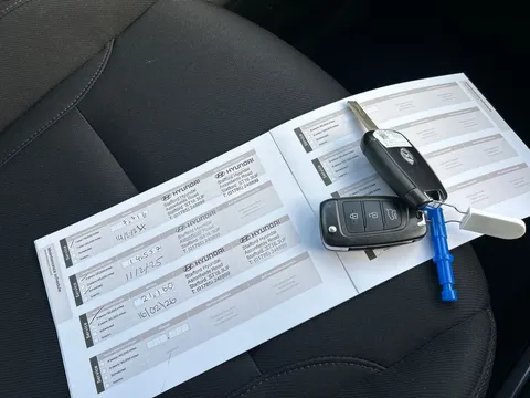 EO23VTJ Hyundai Tucson 1.6 TGDi Hybrid 230 SE Connect 5dr 2WD Auto Thumbnail #31