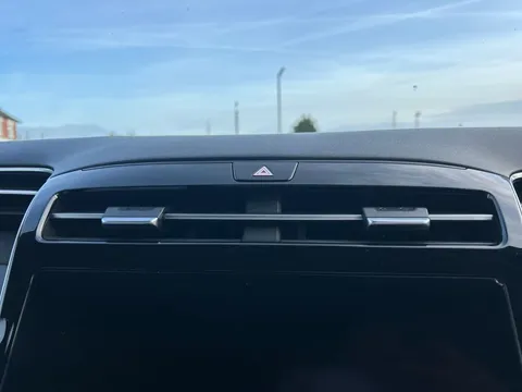 EO23VTJ Hyundai Tucson 1.6 TGDi Hybrid 230 SE Connect 5dr 2WD Auto Thumbnail #33