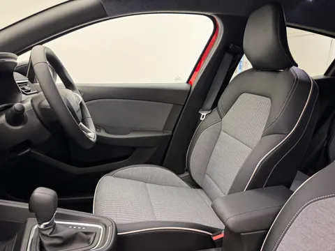 DT25XXA Renault Clio 1.6 E-TECH full hybrid 145 Techno 5dr Auto Thumbnail #26