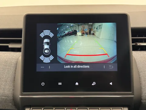 DT25XXA Renault Clio 1.6 E-TECH full hybrid 145 Techno 5dr Auto Thumbnail #14