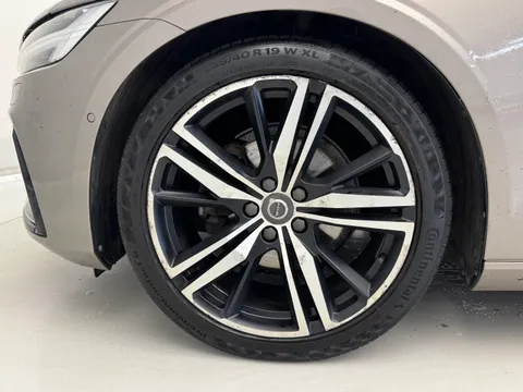 KP19WRA Volvo V60 2.0 D4 [190] R DESIGN Pro 5dr Thumbnail #34