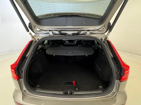 KP19WRA Volvo V60 2.0 D4 [190] R DESIGN Pro 5dr Thumbnail #33