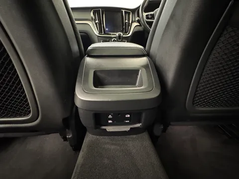 KP19WRA Volvo V60 2.0 D4 [190] R DESIGN Pro 5dr Thumbnail #13