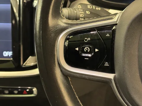 KP19WRA Volvo V60 2.0 D4 [190] R DESIGN Pro 5dr Thumbnail #16
