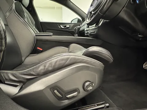 KP19WRA Volvo V60 2.0 D4 [190] R DESIGN Pro 5dr Thumbnail #19