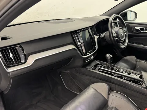 KP19WRA Volvo V60 2.0 D4 [190] R DESIGN Pro 5dr Thumbnail #24