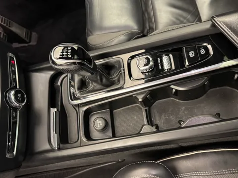 KP19WRA Volvo V60 2.0 D4 [190] R DESIGN Pro 5dr Thumbnail #25